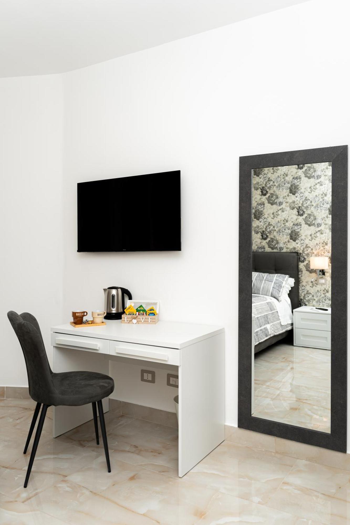 B&B Murolo'S Home Napoli Bagian luar foto