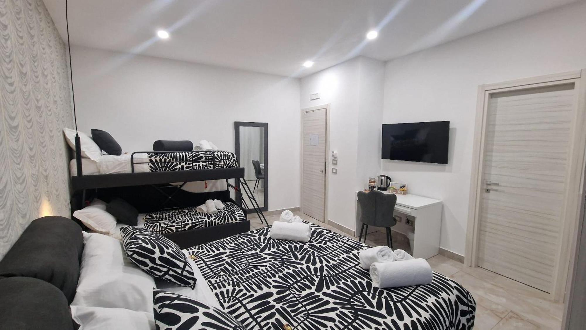 B&B Murolo'S Home Napoli Bagian luar foto